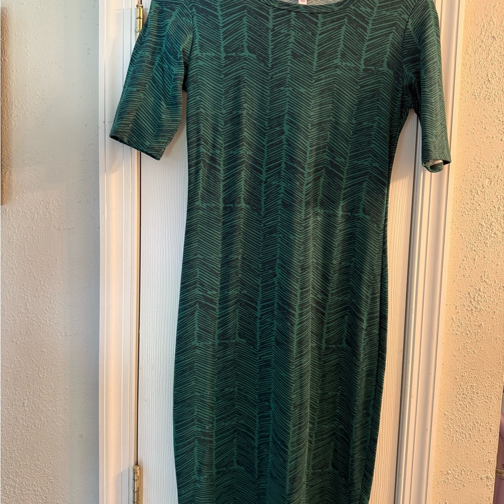 LuLaRoe Green/NavyBlue  Ribbed Sheath Midi Julia Dress